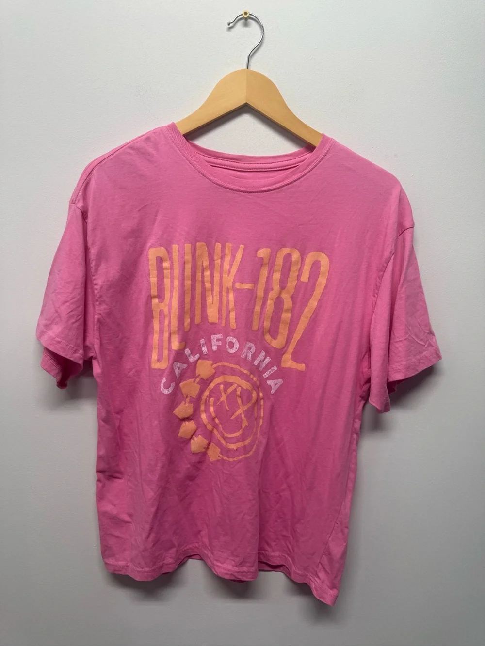 Blink-182 Pink Graphic Women’s Small Band Tee Punk Rock